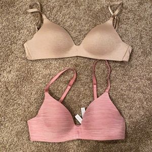 Victoria’s Secret Wireless Bras in a bundle of 2
